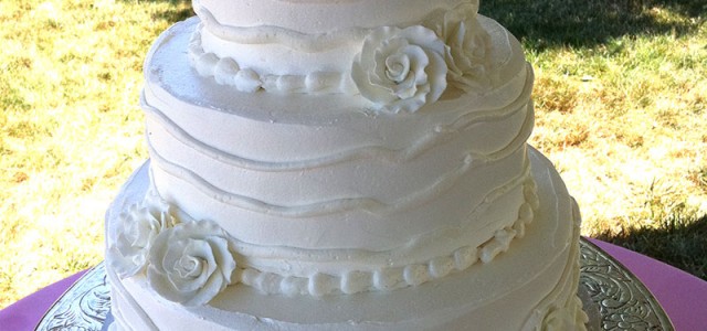 Wedding Cakes Cookies And Desserts Bakery Ann Arbor Saline Traditional Wedding Cake