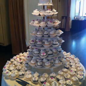 delicate flower cupcakes