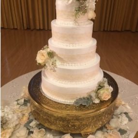 wedding cake with 5 tiers