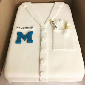 dental school graduation cake